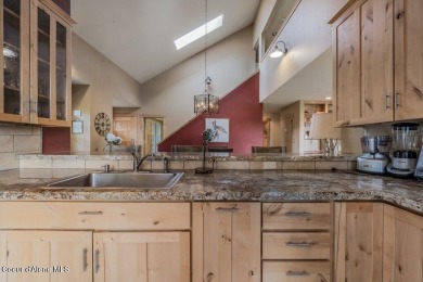 Treehouse at Hayden - Beautiful condo overlooking the south end on Avondale Golf and Tennis Club in Idaho - for sale on GolfHomes.com, golf home, golf lot