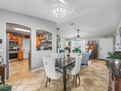 Welcome to this charming 2-bedroom, 2-bathroom ranch-style home on Oakleigh Executive Golf Course in Florida - for sale on GolfHomes.com, golf home, golf lot