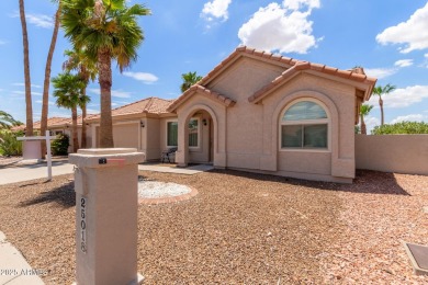 JUST THE RIGHT SIZE HOME FOR WINTER RETREAT OR DOWNSIZING* THIS on Oakwood Golf Club  in Arizona - for sale on GolfHomes.com, golf home, golf lot