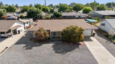 Welcome to this charming 2-bedroom, 1-bath turnkey beauty on Sundale Country Club in California - for sale on GolfHomes.com, golf home, golf lot