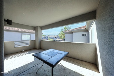 Beautiful partly Furnished Condo in Fairways at Arrowhead on Arrowhead Country Club in Arizona - for sale on GolfHomes.com, golf home, golf lot