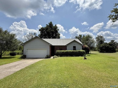 ATTALLA- NEAR THE OLD WILLS CREEK GOLF COURSE- Great 3BDRM/2BTH on Wills Creek Country Club in Alabama - for sale on GolfHomes.com, golf home, golf lot