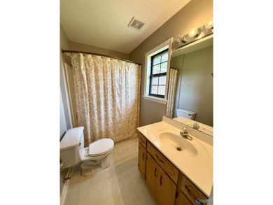 ATTALLA- NEAR THE OLD WILLS CREEK GOLF COURSE- Great 3BDRM/2BTH on Wills Creek Country Club in Alabama - for sale on GolfHomes.com, golf home, golf lot