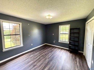 ATTALLA- NEAR THE OLD WILLS CREEK GOLF COURSE- Great 3BDRM/2BTH on Wills Creek Country Club in Alabama - for sale on GolfHomes.com, golf home, golf lot