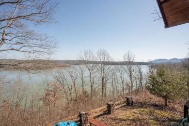 LAKEFRONT! Custom built in 2005, this beautiful log home is your on  in Arkansas - for sale on GolfHomes.com, golf home, golf lot