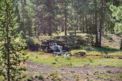 Stunning two level Aspen plan with water views. Time limited on Sunriver Caldera Springs Golf Course in Oregon - for sale on GolfHomes.com, golf home, golf lot