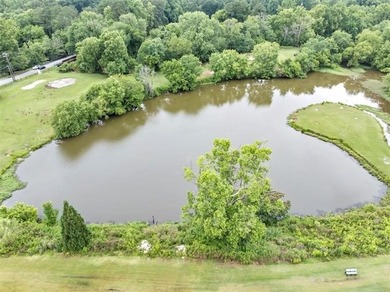 Welcome home to a premier, renovated 3 bedroom, 2 bath flat that on Cross Creek Golf Course in Georgia - for sale on GolfHomes.com, golf home, golf lot