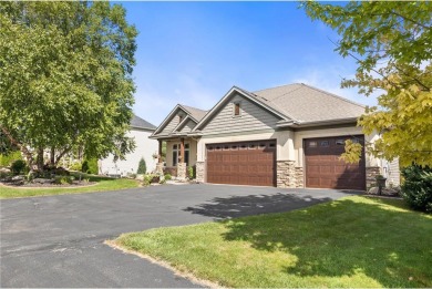 What more could you ask for... main level living, golf course on Boulder Pointe Golf Club in Minnesota - for sale on GolfHomes.com, golf home, golf lot