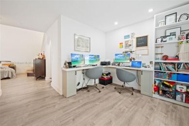 This beautiful 3 bedrooms, 2 1/2 bathrooms, 2-car garage on Grand Palms Hotel and Golf Resort in Florida - for sale on GolfHomes.com, golf home, golf lot