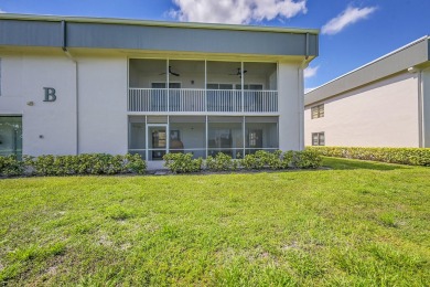 MAKE AN OFFER or do Seller Financing . You can make it a dream on Kings Point Golf -Flanders Way in Florida - for sale on GolfHomes.com, golf home, golf lot