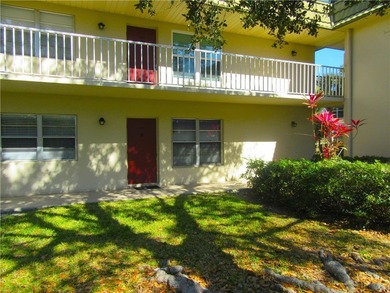 Clean and bright FIRST FLOOR 2/2 condo in wooded golf community on Vero Beach South Golf Course in Florida - for sale on GolfHomes.com, golf home, golf lot