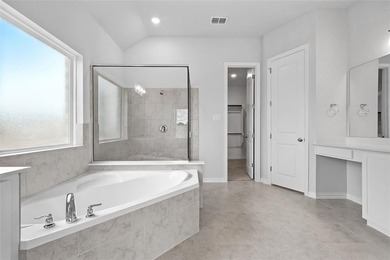 Discover your dream home with this beautiful new construction on Lake Arlington Golf Course in Texas - for sale on GolfHomes.com, golf home, golf lot