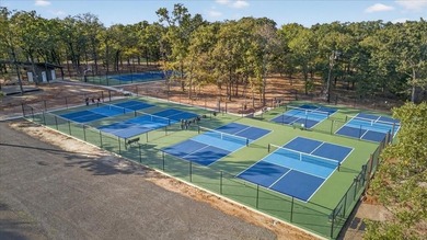 Discover Your Slice of Paradise at The Pinnacle! Welcome to Lot on Pinnacle Golf and Boat Club in Texas - for sale on GolfHomes.com, golf home, golf lot