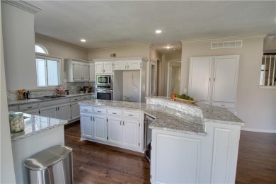 Fall in love with life at Lakewood in this beautifully on Lakewood Oaks Golf Club, Ltd. in Missouri - for sale on GolfHomes.com, golf home, golf lot