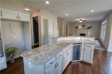 Fall in love with life at Lakewood in this beautifully on Lakewood Oaks Golf Club, Ltd. in Missouri - for sale on GolfHomes.com, golf home, golf lot