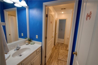 Fall in love with life at Lakewood in this beautifully on Lakewood Oaks Golf Club, Ltd. in Missouri - for sale on GolfHomes.com, golf home, golf lot
