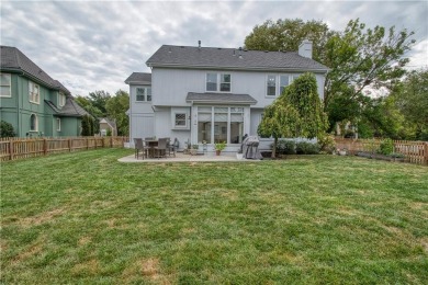 Fall in love with life at Lakewood in this beautifully on Lakewood Oaks Golf Club, Ltd. in Missouri - for sale on GolfHomes.com, golf home, golf lot