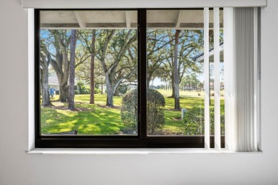 Welcome to 605 Club Drive--a light-filled 2-bedroom, 2-bath on PGA National Golf Club in Florida - for sale on GolfHomes.com, golf home, golf lot