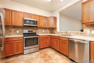 Move-in ready 2-bedroom, 2.5-bath home in Northeast San Antonio! on Northern Hills Golf Club in Texas - for sale on GolfHomes.com, golf home, golf lot