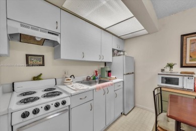 ***MOTIVATED SELLER*** This property may qualify for 5.625% rate on Flamingo Lakes Country Club in Florida - for sale on GolfHomes.com, golf home, golf lot