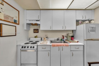 ***MOTIVATED SELLER*** This property may qualify for 5.625% rate on Flamingo Lakes Country Club in Florida - for sale on GolfHomes.com, golf home, golf lot