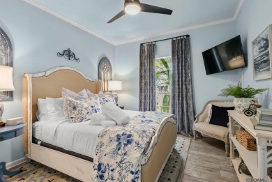 Charming Mid City Cottage with Timeless Elegance. THIS HOME IS on Webb Park Golf Course in Louisiana - for sale on GolfHomes.com, golf home, golf lot