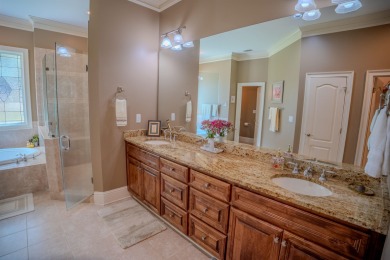 Comfortable and functional this 3-bedroom 2.5 bath is on Reynolds Lake Oconee - The Oconee in Georgia - for sale on GolfHomes.com, golf home, golf lot
