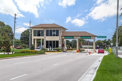 ***MOTIVATED SELLER*** LOWEST Priced unit with W/D in Century on Flamingo Lakes Country Club in Florida - for sale on GolfHomes.com, golf home, golf lot