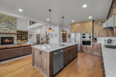 Experience the perfect blend of quality and lifestyle in this on  in Oregon - for sale on GolfHomes.com, golf home, golf lot