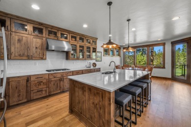 Experience the perfect blend of quality and lifestyle in this on  in Oregon - for sale on GolfHomes.com, golf home, golf lot