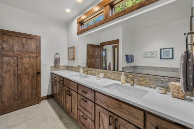 Experience the perfect blend of quality and lifestyle in this on  in Oregon - for sale on GolfHomes.com, golf home, golf lot