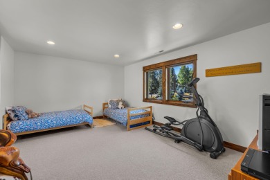 Experience the perfect blend of quality and lifestyle in this on  in Oregon - for sale on GolfHomes.com, golf home, golf lot