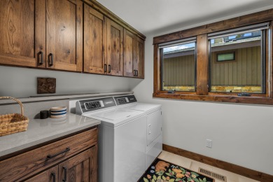 Experience the perfect blend of quality and lifestyle in this on  in Oregon - for sale on GolfHomes.com, golf home, golf lot