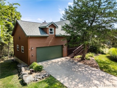 What a GEM!! This is a rarity to find in Old Kinderhook, with on The Club At Old Kinderhook in Missouri - for sale on GolfHomes.com, golf home, golf lot
