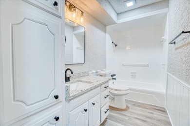 Stunning home with lots of space!  This 3 bedroom home has 2 on Duncan Golf and Country Club in Oklahoma - for sale on GolfHomes.com, golf home, golf lot
