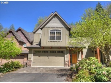 Lovely townhouse right on the fairway of Foxglove at the Resort on  in Oregon - for sale on GolfHomes.com, golf home, golf lot