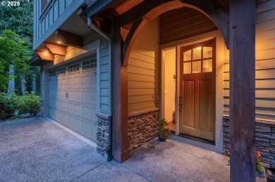 Lovely townhouse right on the fairway of Foxglove at the Resort on  in Oregon - for sale on GolfHomes.com, golf home, golf lot