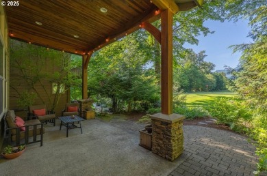 Lovely townhouse right on the fairway of Foxglove at the Resort on  in Oregon - for sale on GolfHomes.com, golf home, golf lot