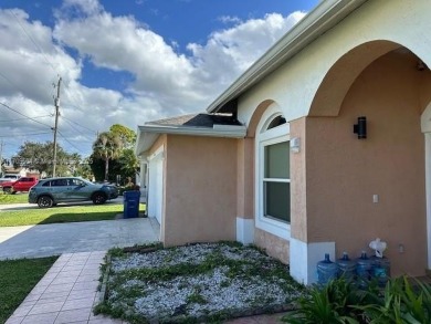 Discover the ultimate blend of comfort and convenience in this on Abacoa Golf Club in Florida - for sale on GolfHomes.com, golf home, golf lot