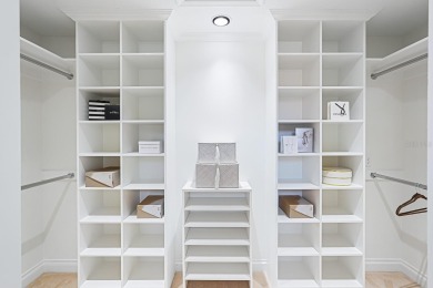 Under contract-accepting backup offers. This is your rare chance on The Oaks Club in Florida - for sale on GolfHomes.com, golf home, golf lot