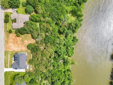 OWN A SLIVER OF THE RIVER IN PECAN PLANTATION GOLFING COMMUNITY! on Pecan Plantation Country Club in Texas - for sale on GolfHomes.com, golf home, golf lot