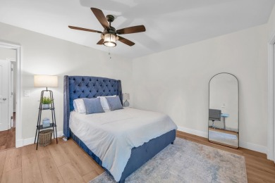 Second story 3 bedroom, 2 bath condo in Turtle Creek! Updated on Turtle Creek Club in Florida - for sale on GolfHomes.com, golf home, golf lot