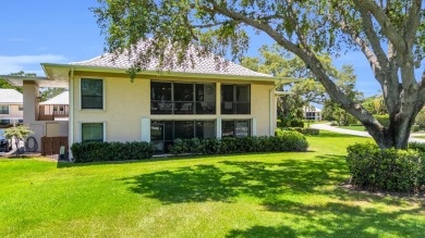 Second story 3 bedroom, 2 bath condo in Turtle Creek! Updated on Turtle Creek Club in Florida - for sale on GolfHomes.com, golf home, golf lot