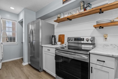 Spacious 2 bedroom 2 bath condo in the gated community of on River Oaks Golf Plantation  in South Carolina - for sale on GolfHomes.com, golf home, golf lot