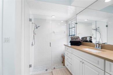 ''Golfer's Choice''! This 3BD/3BA charming home directly on on Bent Pine Golf Club in Florida - for sale on GolfHomes.com, golf home, golf lot