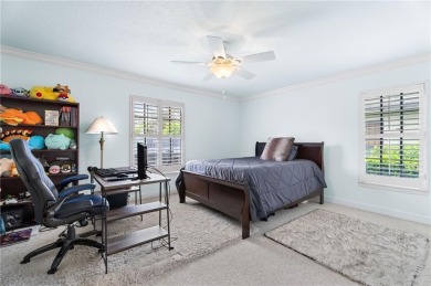 ''Golfer's Choice''! This 3BD/3BA charming home directly on on  in Florida - for sale on GolfHomes.com, golf home, golf lot