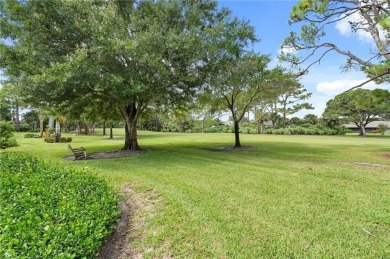 ''Golfer's Choice''! This 3BD/3BA charming home directly on on  in Florida - for sale on GolfHomes.com, golf home, golf lot