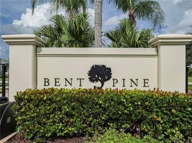 ''Golfer's Choice''! This 3BD/3BA charming home directly on on  in Florida - for sale on GolfHomes.com, golf home, golf lot