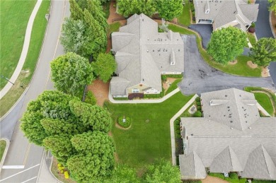 Welcome to this meticulously maintained 3-bedroom, 2-bathroom on Windermere Golf Club in Georgia - for sale on GolfHomes.com, golf home, golf lot