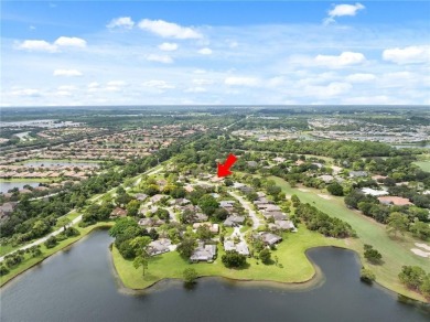 ''Golfer's Choice''! This 3BD/3BA charming home directly on on  in Florida - for sale on GolfHomes.com, golf home, golf lot